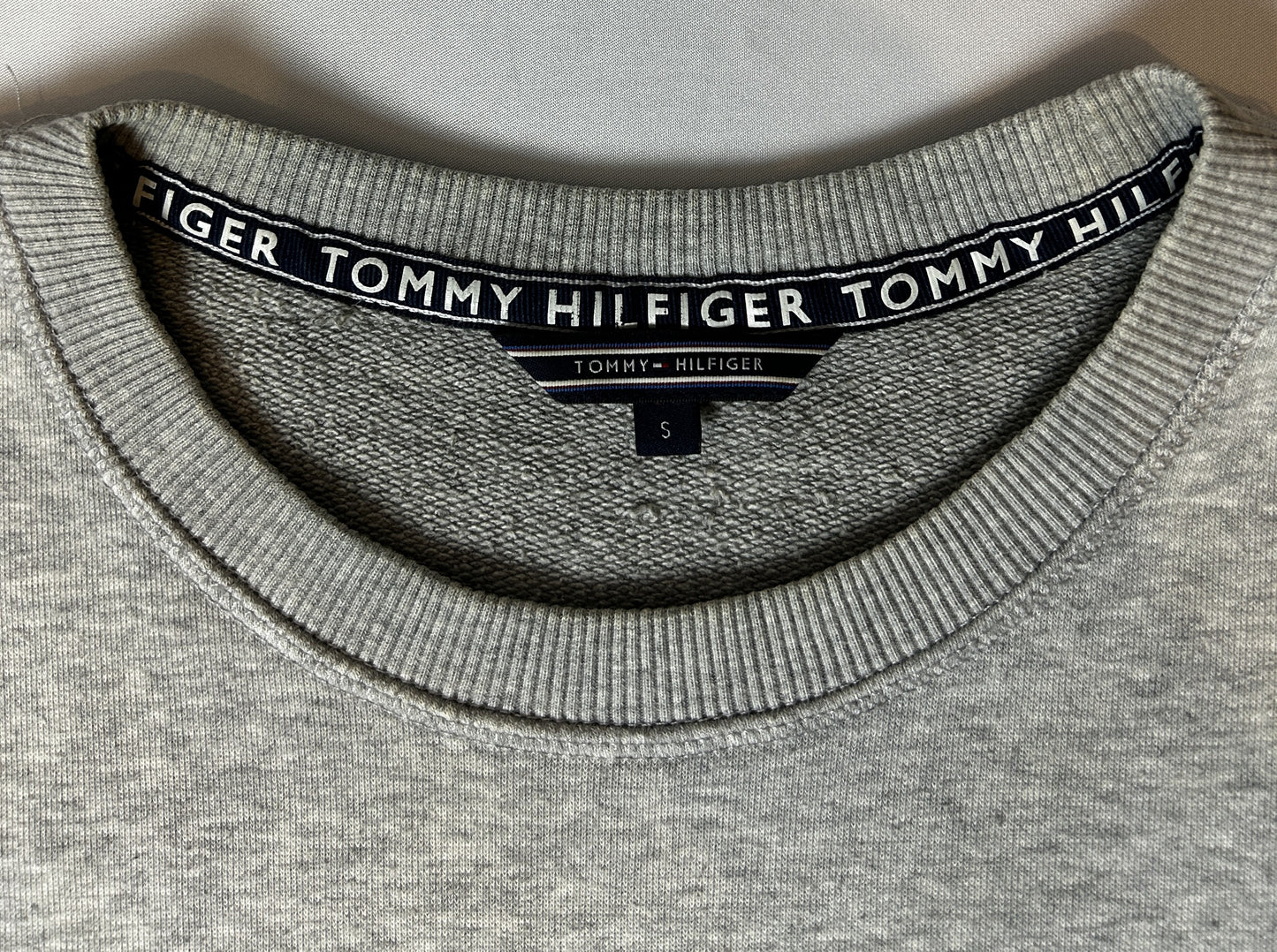 Sweat Tommy Hilfiger Gris Taille S